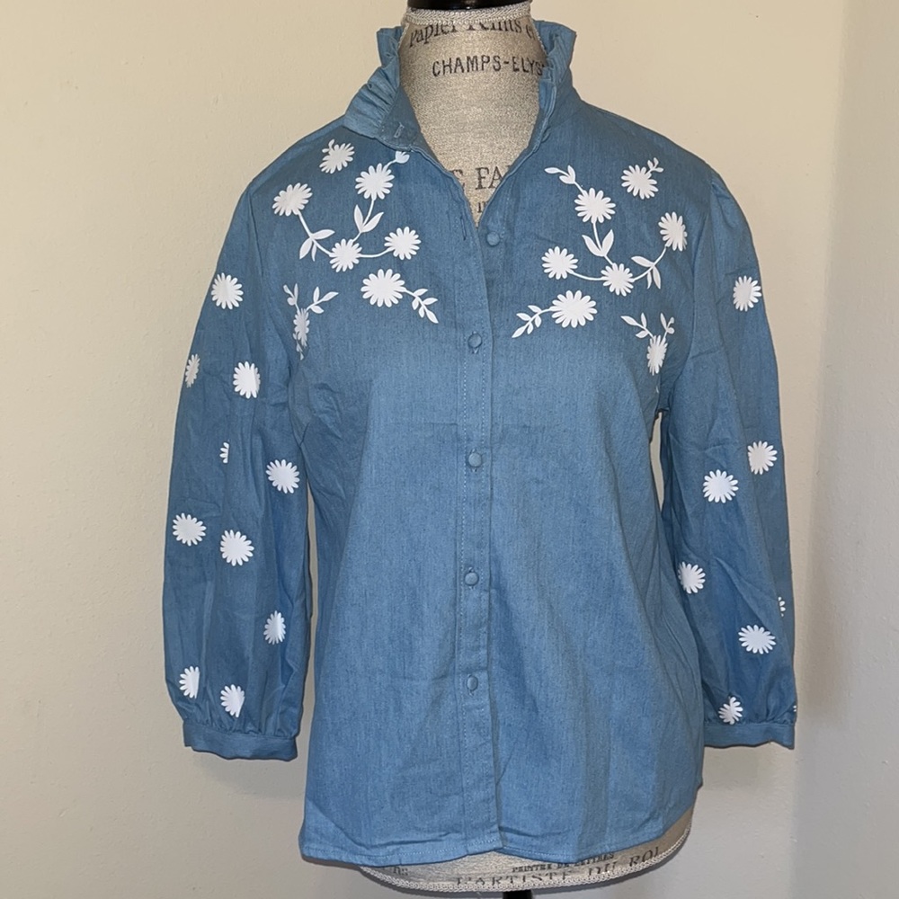 NWT SIMPLEE 3/4 SLEEVE BUTTON DOWN SHIRT SIZE MEDIUM